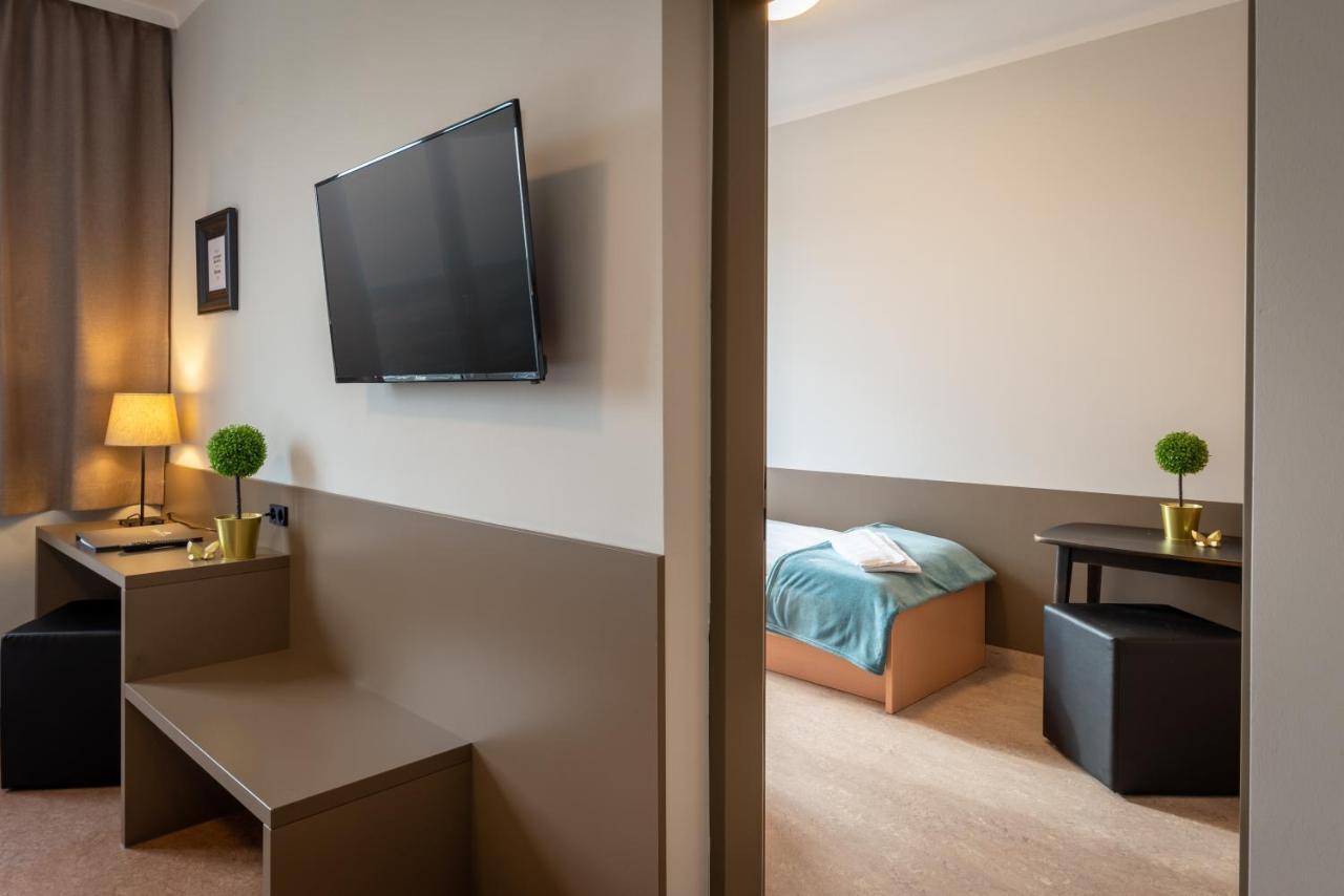 Campus Horn Hotel ภายนอก รูปภาพ